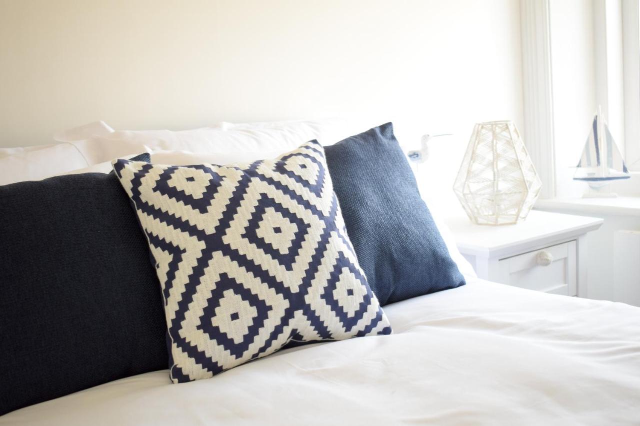 The Bay Beach Apartments Bournemouth Bagian luar foto